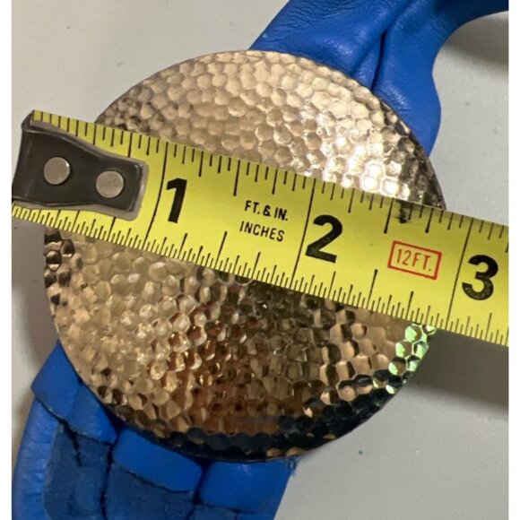 Vtg Blue Leather Belt With Hammered Gold-Tone Buckle 30" Adjustable Length READ - Picture 2 of 4